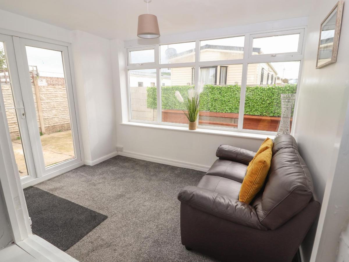 Ty Haf Summerhouse Prestatyn Exterior photo